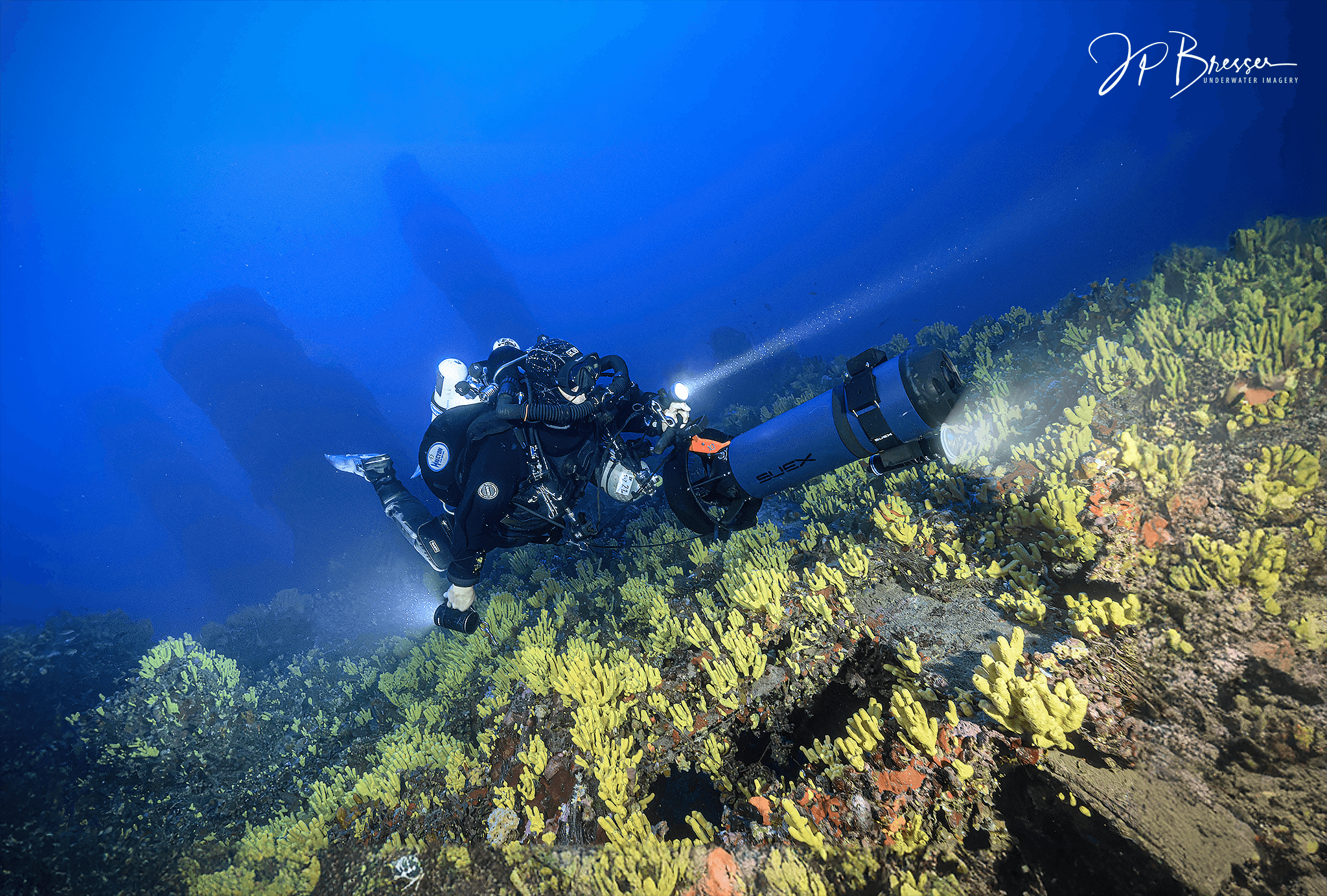 CCR Diver swimming over a wreck